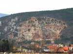 800px-Winzendorf_Kalksteinbruch_01.jpg